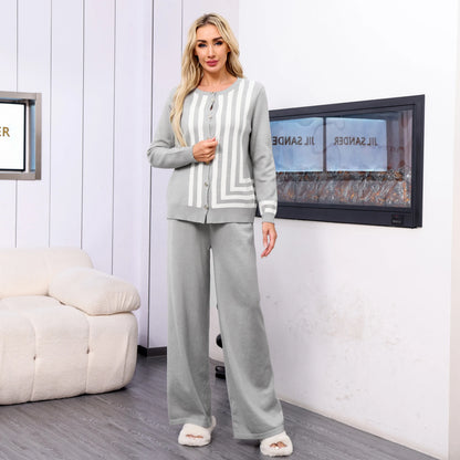 Fashionable Women's Vintage Sweater Set