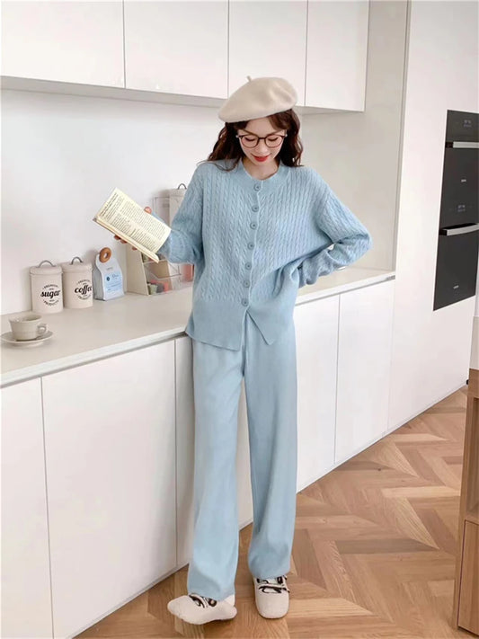 Sophisticated Women's Winter Knitted Suit