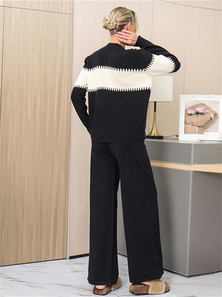 Sophisticated Women’s Winter Sweater & Pants Set