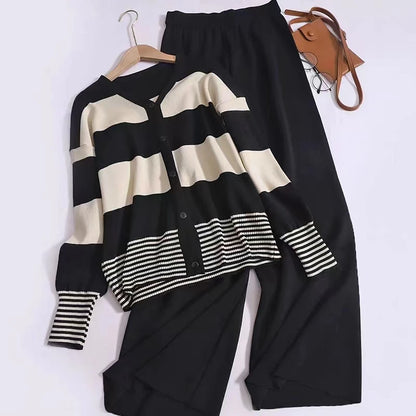 Elegant Women’s Winter 2-Piece Knitted Sweater Set