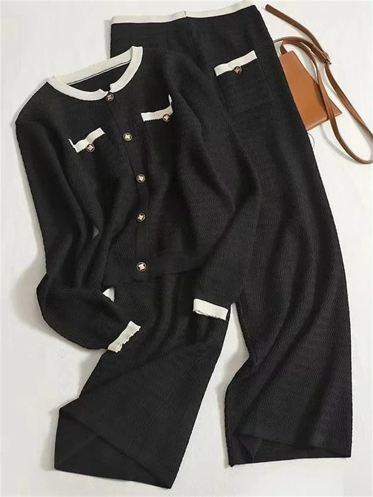 Vintage-Inspired Women’s Sweater & Pants Set