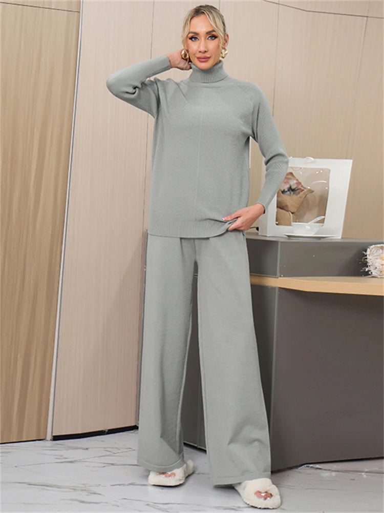 Warm & Elegant Women's Knitted 2-Piece Set